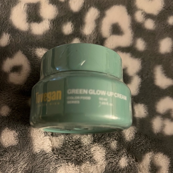 Tovegan Green Glow-Up Cream - Picture 4 of 4